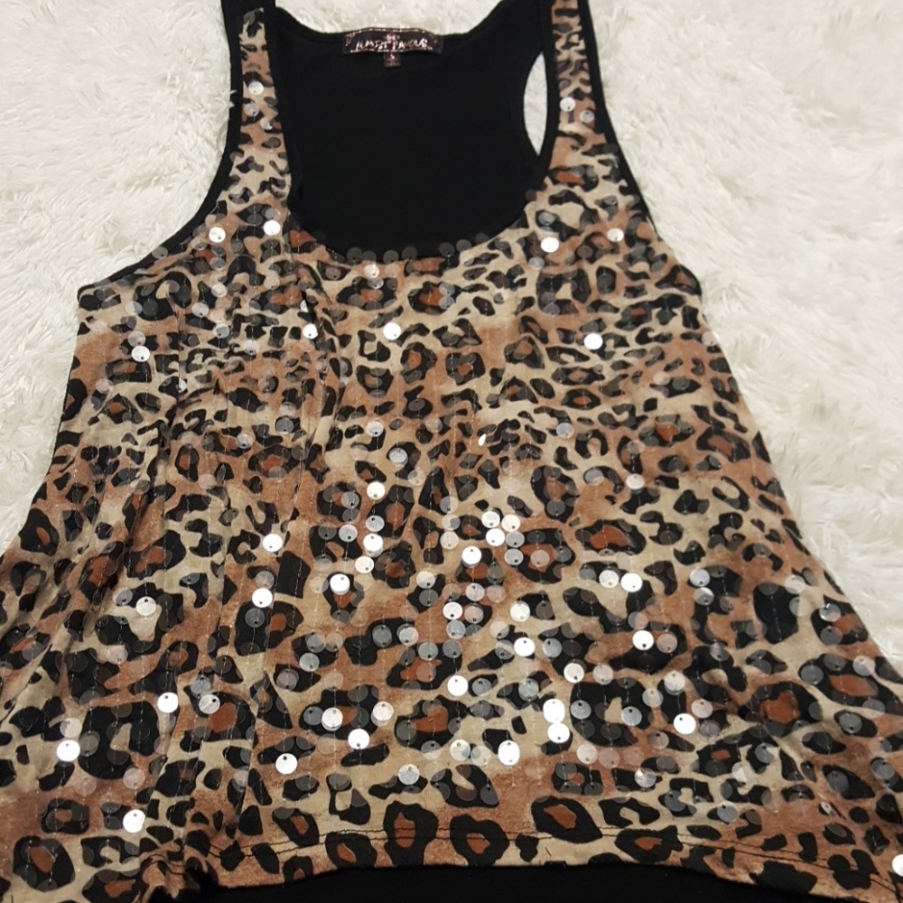 Sold! Cute high-low top! - Picture 4 of 6